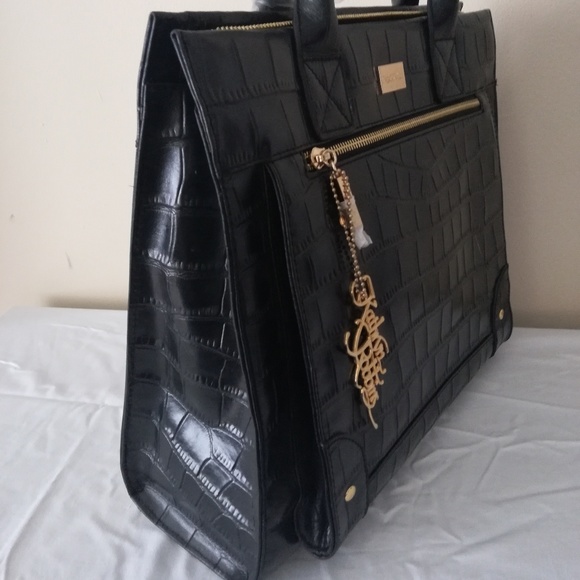 I don't need a bag this size. - Picture 4 of 6